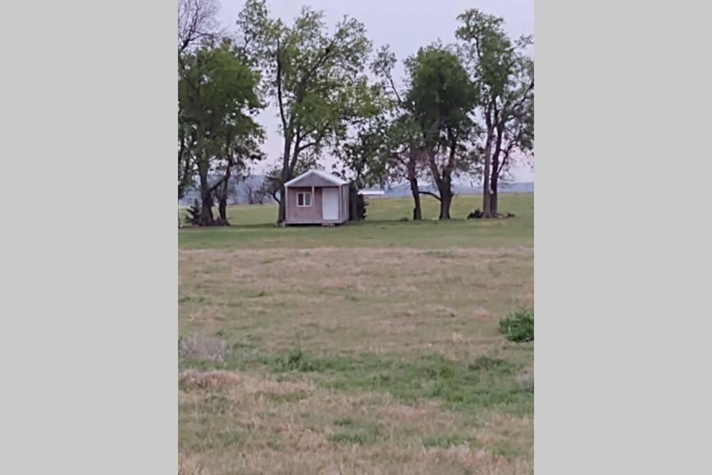 Tiny Cabin At The Donkeyranch Medicine Park Екстер'єр фото